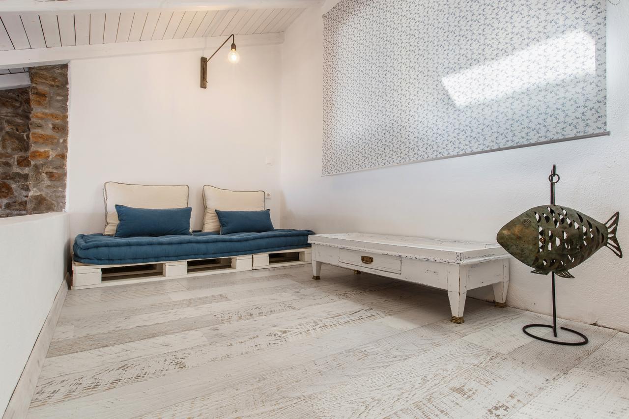 Vathisthea Kíthnos Buitenkant foto
